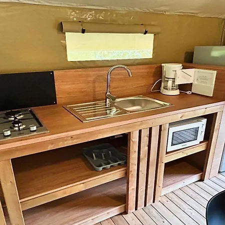 Camping Tente Confortable - 4 Pers. - Api-1-52-2628