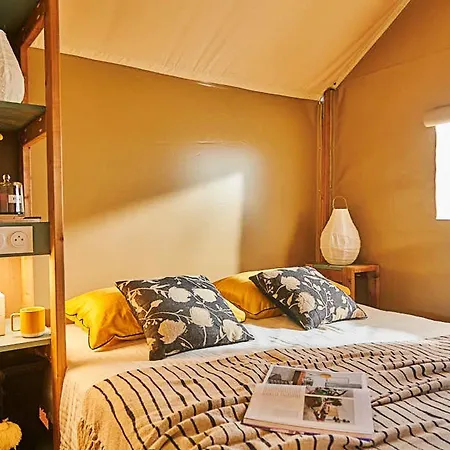 Camping Tente Confortable - 4 Pers. - Api-1-52-2628 Concourson-sur-Layon