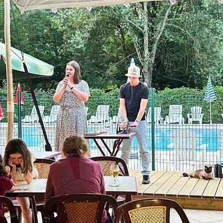 Tente Confortable - 4 Pers. - Api-1-52-2628 Concourson-sur-Layon