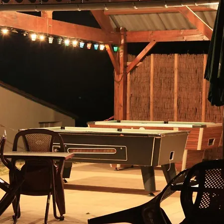 Tente Confortable - 4 Pers. - Api-1-52-2628 Camping