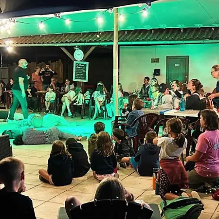 Camping Tente Confortable - 4 Pers. - Api-1-52-2628 *