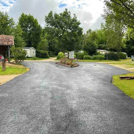 Tente Confortable - 4 Pers. - Api-1-52-2628 Camping